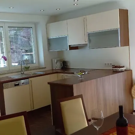 Deisl דירה וואגריין